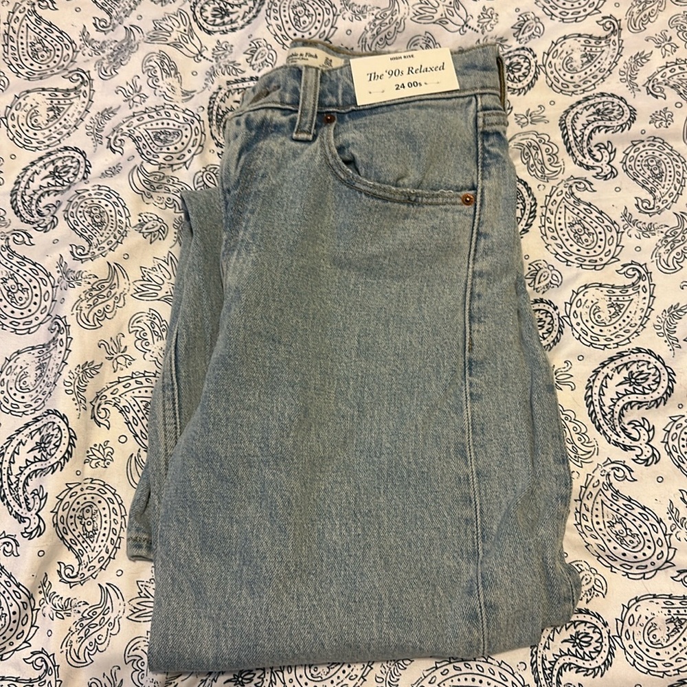 Abercrombie 90s relaxed jeans